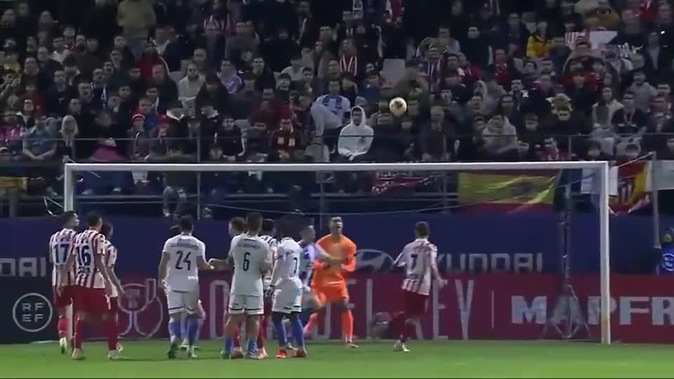 日职乙半场：山田元气屡献神扑，秋田暂0-0仙台