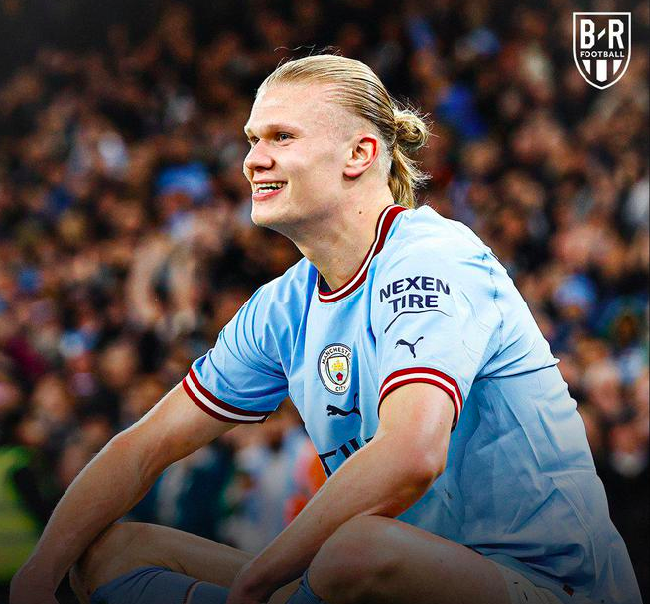 范佩西首次征召儿子进入费耶诺德比赛名单，但并未安排他出场