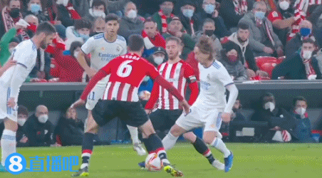 米兰vs拉齐奥首发：莱奥、恩昆库首发， 拉比奥出战