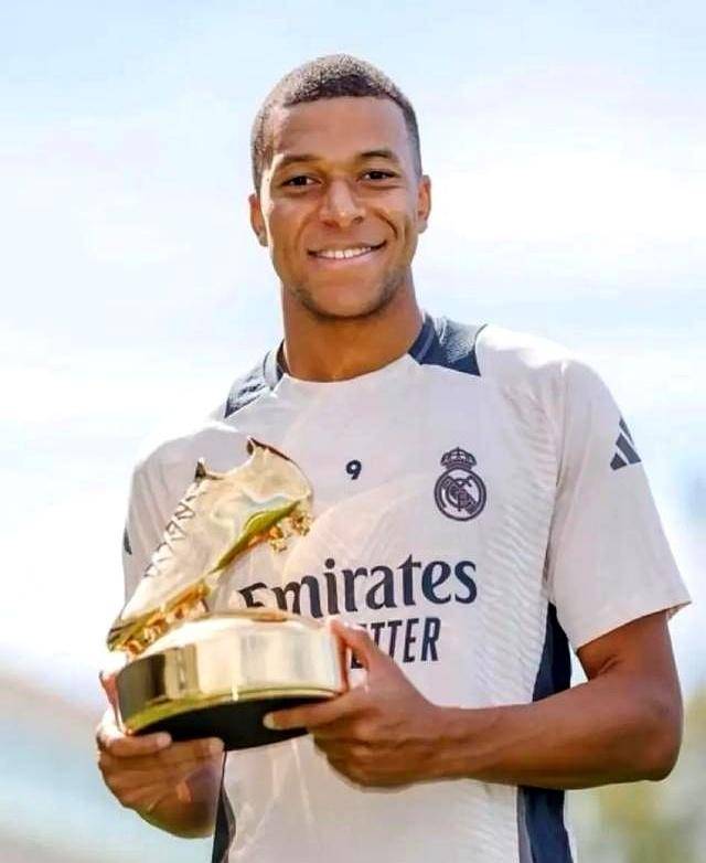 帅惟浩从中学突飞猛进，被破格选入亚冠，潜力巨大，成都蓉城为其定制三年培养计划，引多家豪门关注。