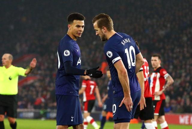 欧文突破防守创造杀伤，制造罚球