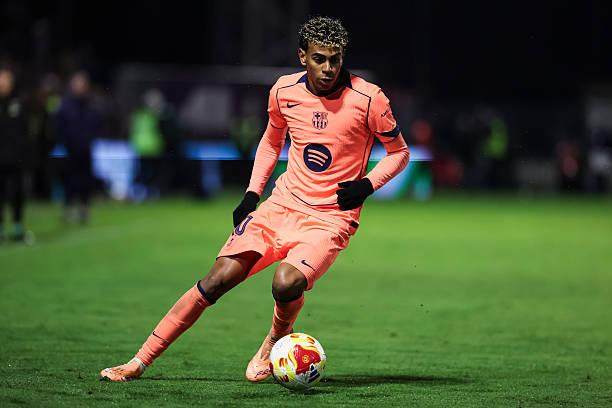 中足联俱乐部财务约定：若签阴阳合同俱乐部将降级，球员禁赛两年